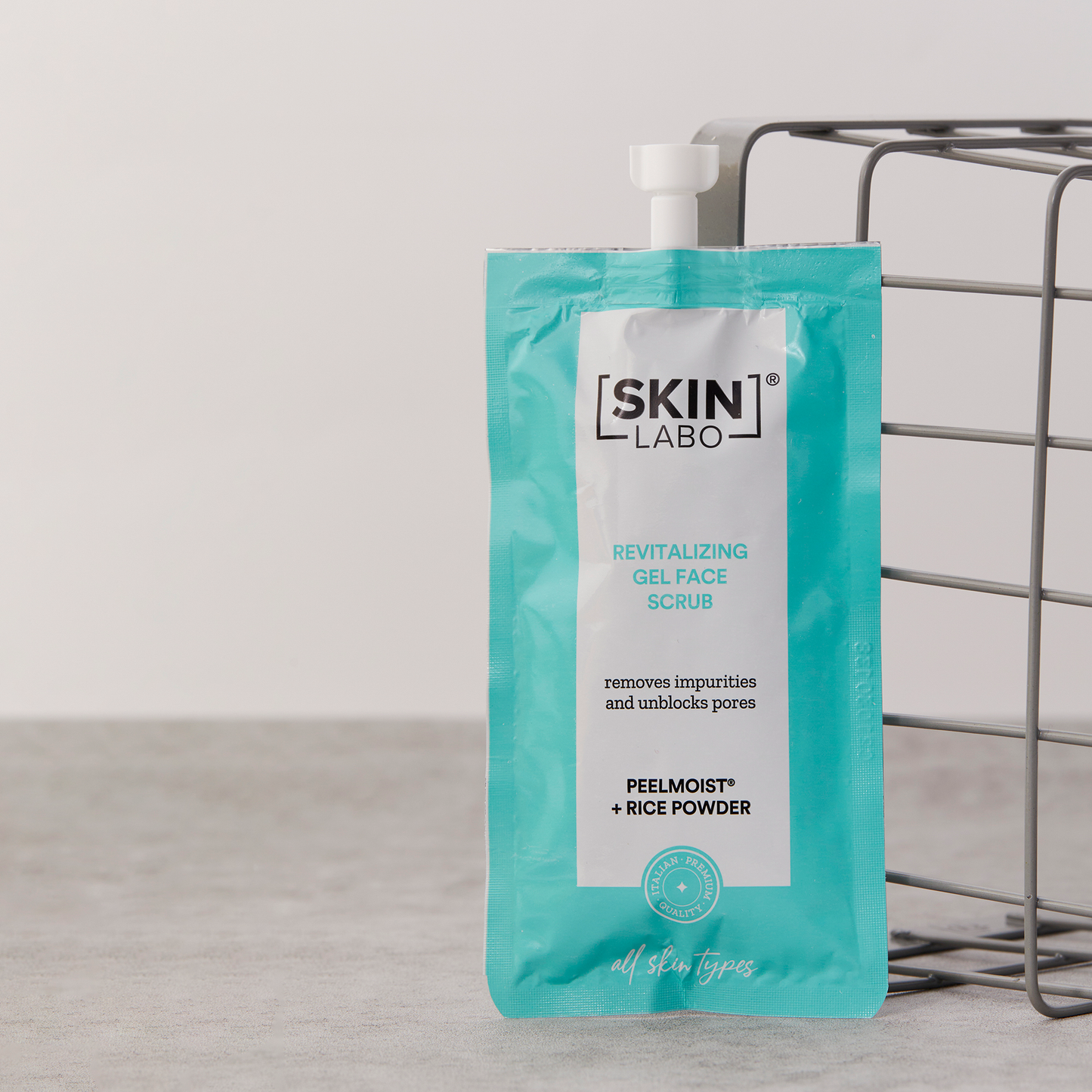 GEL EXFOLIANTE REVITALIZANTE FACIAL